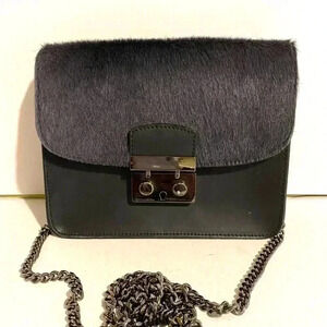 Vera Pelle black leather shoulder bag